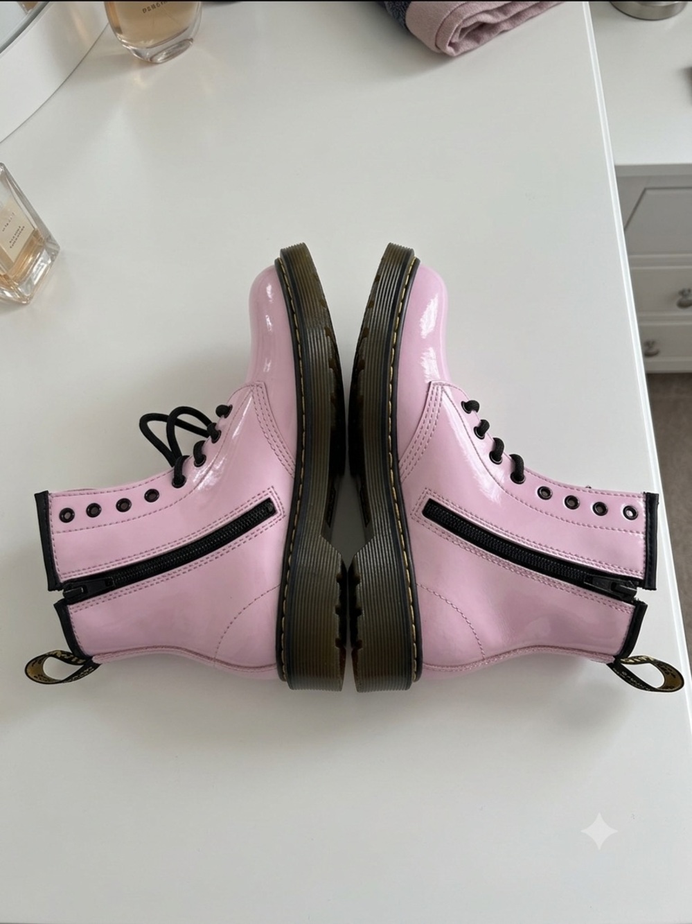 NEW Dr. Martens 1460 Patent Leather Boots in Pale Pink. - Picture 3 of 8